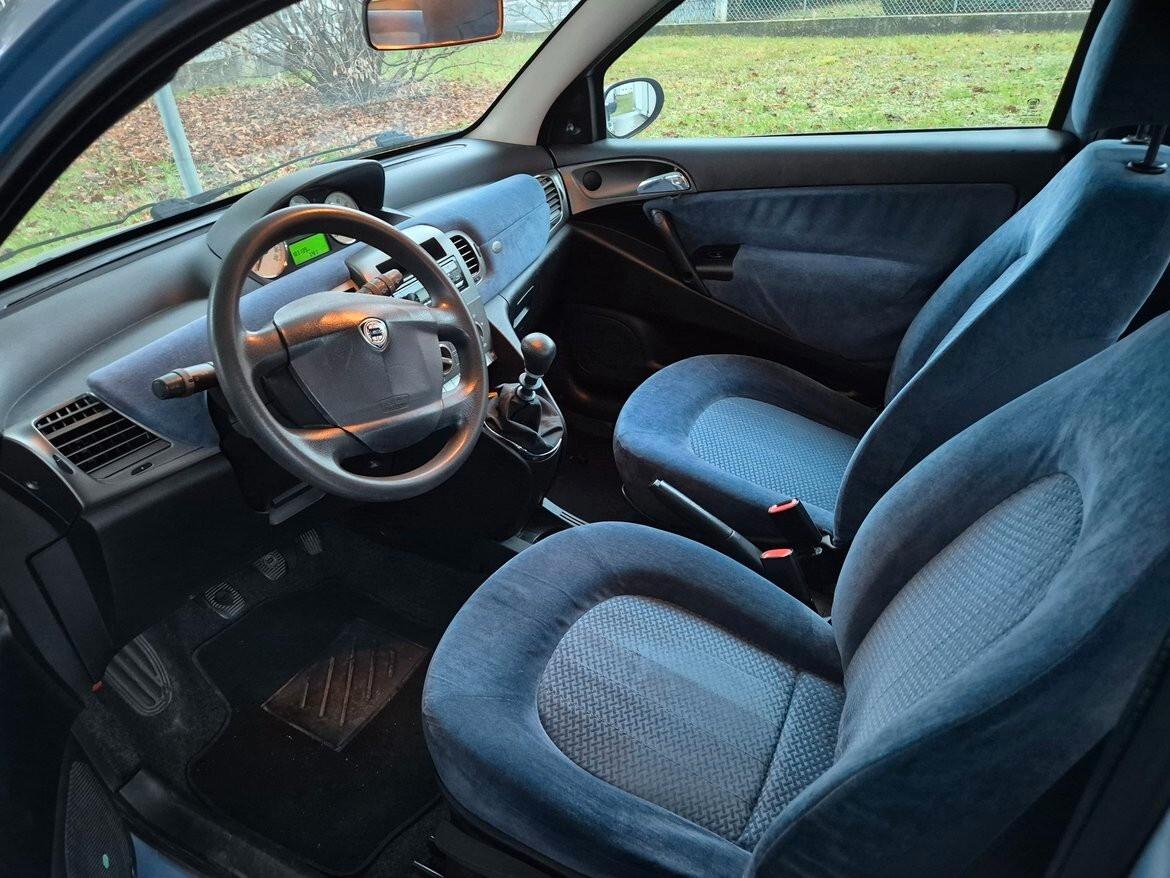 Lancia Ypsilon 1.2 Argento ok neopatentato TAGLIANDATA E REVISIONATA