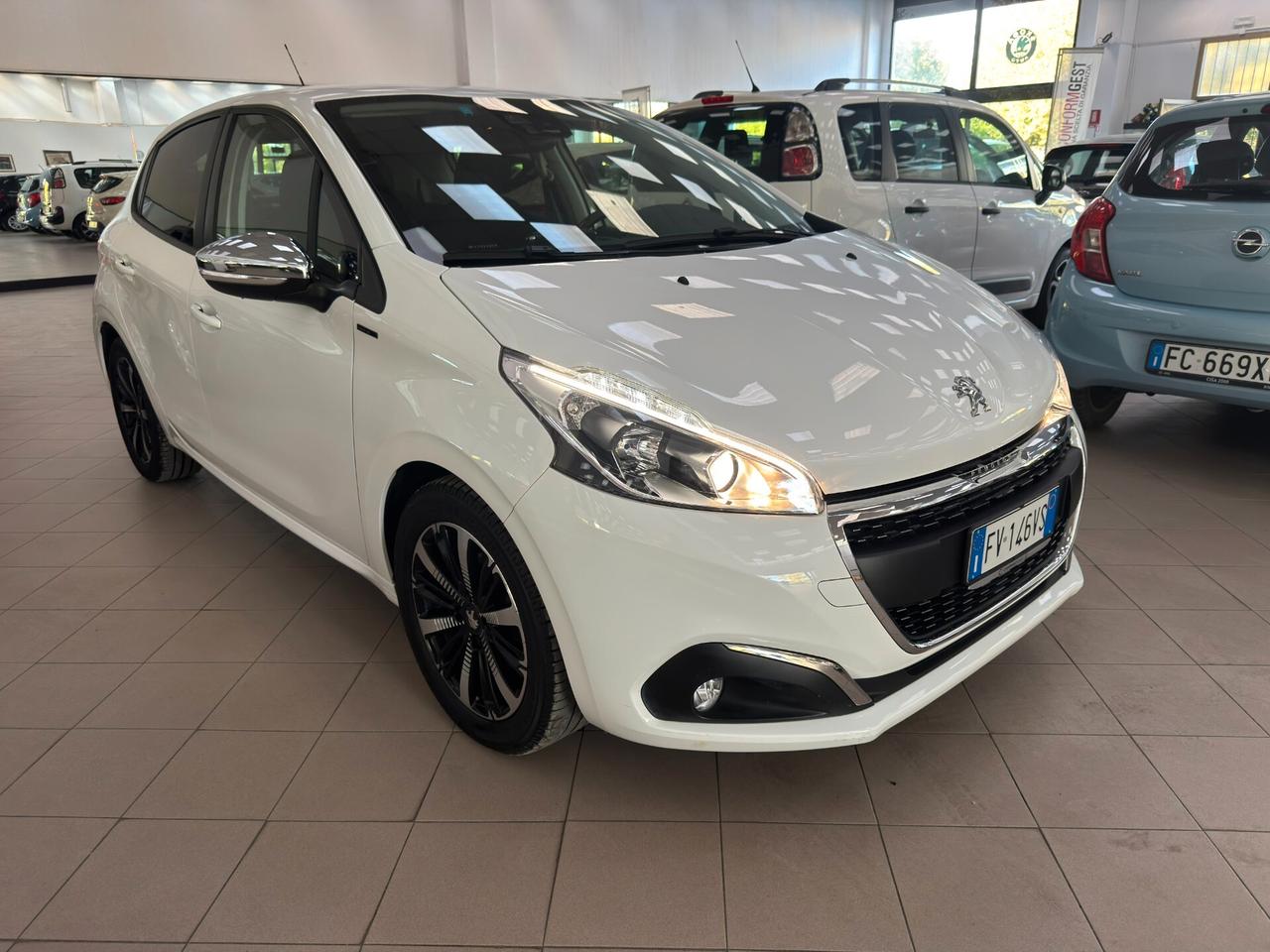 Peugeot 208 PureTech 82 Stop&Start 5 porte Allure - EDIZIONE LIMITATA: SIGNATURE