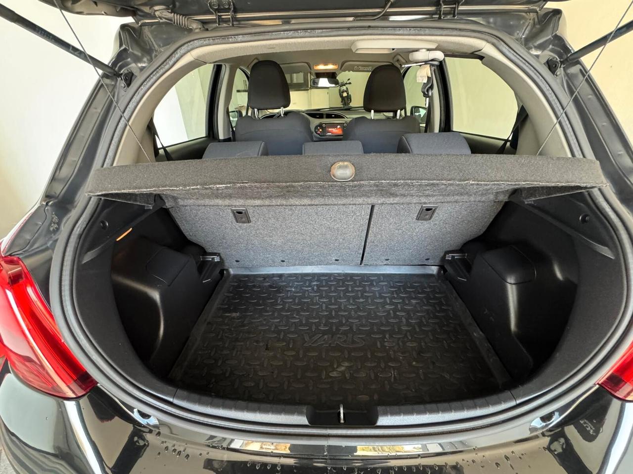 Toyota Yaris 1.0 5 porte Lounge