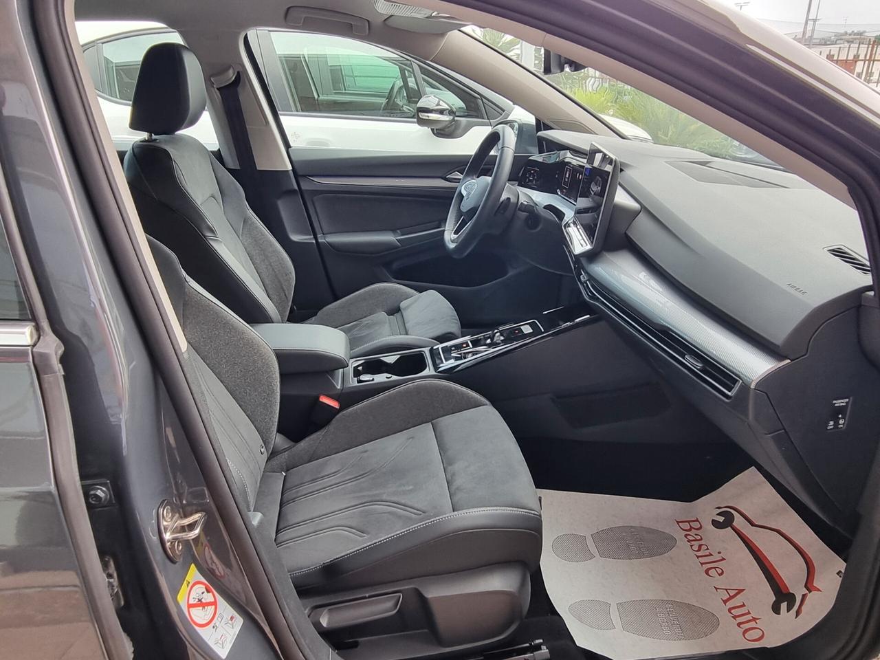 Volkswagen Golf VIII 2024 2.0 tdi Style 150cv dsg