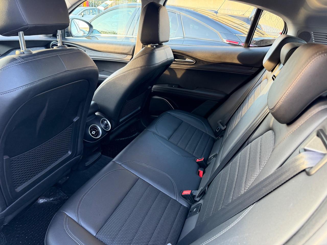 Alfa Romeo Stelvio 2.2 Turbodiesel 190 CV AT8 Q4 Business