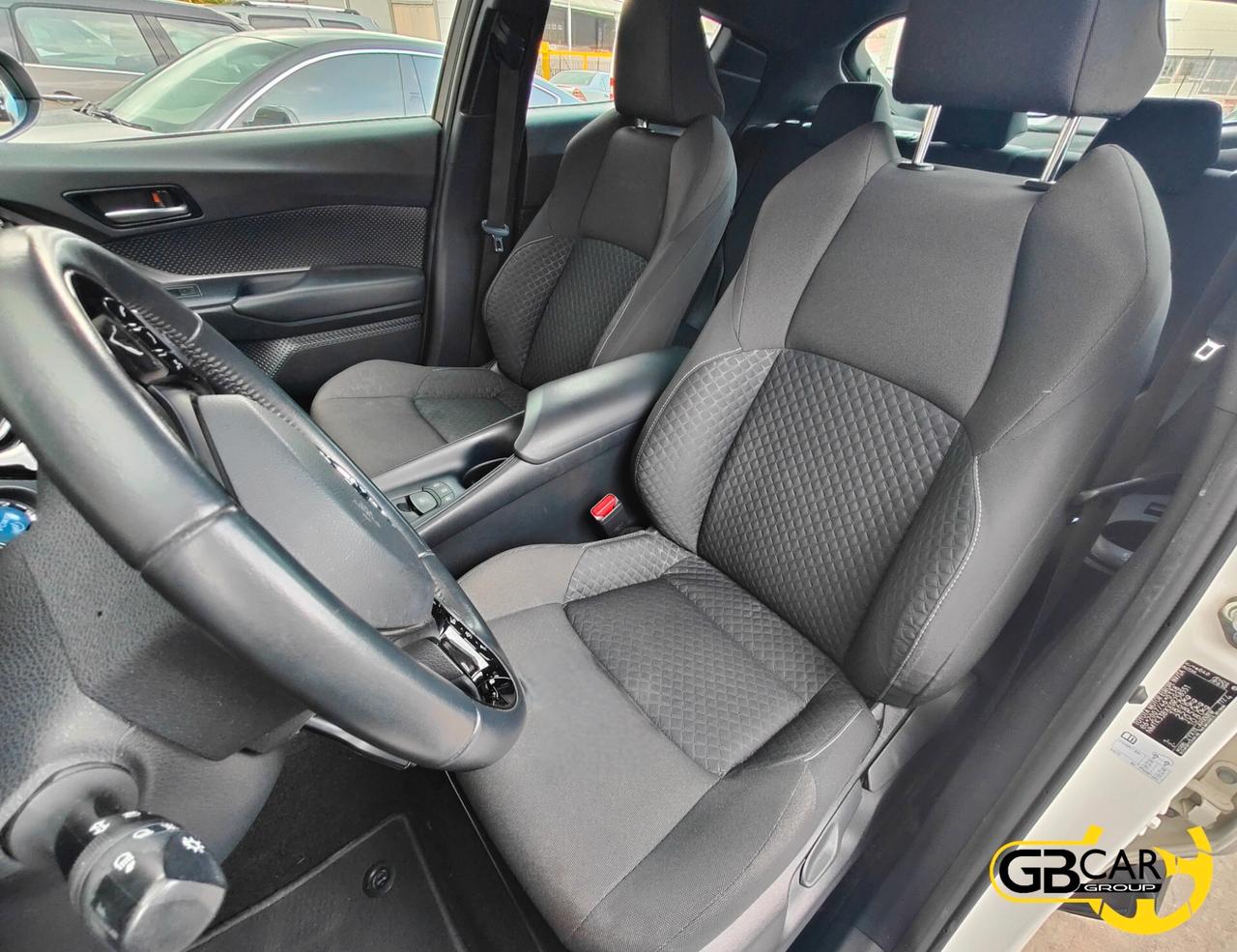 Toyota C-HR 1.8 Hybrid E-CVT Business