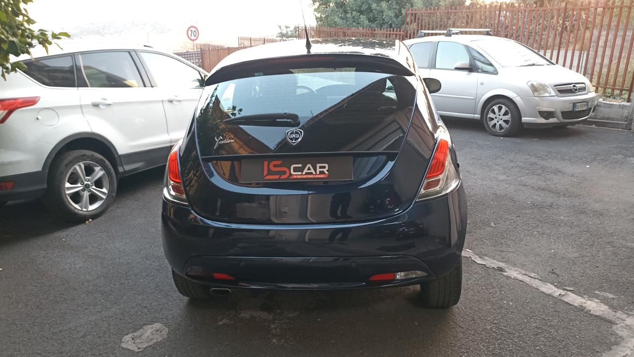 Lancia Ypsilon 1.2 69 CV 5 porte S&S Gold