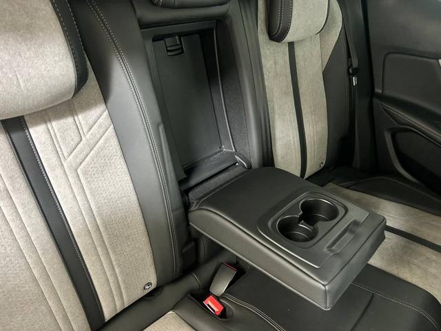 PEUGEOT 3008 Hybrid4 300 e-EAT8 GT Pack