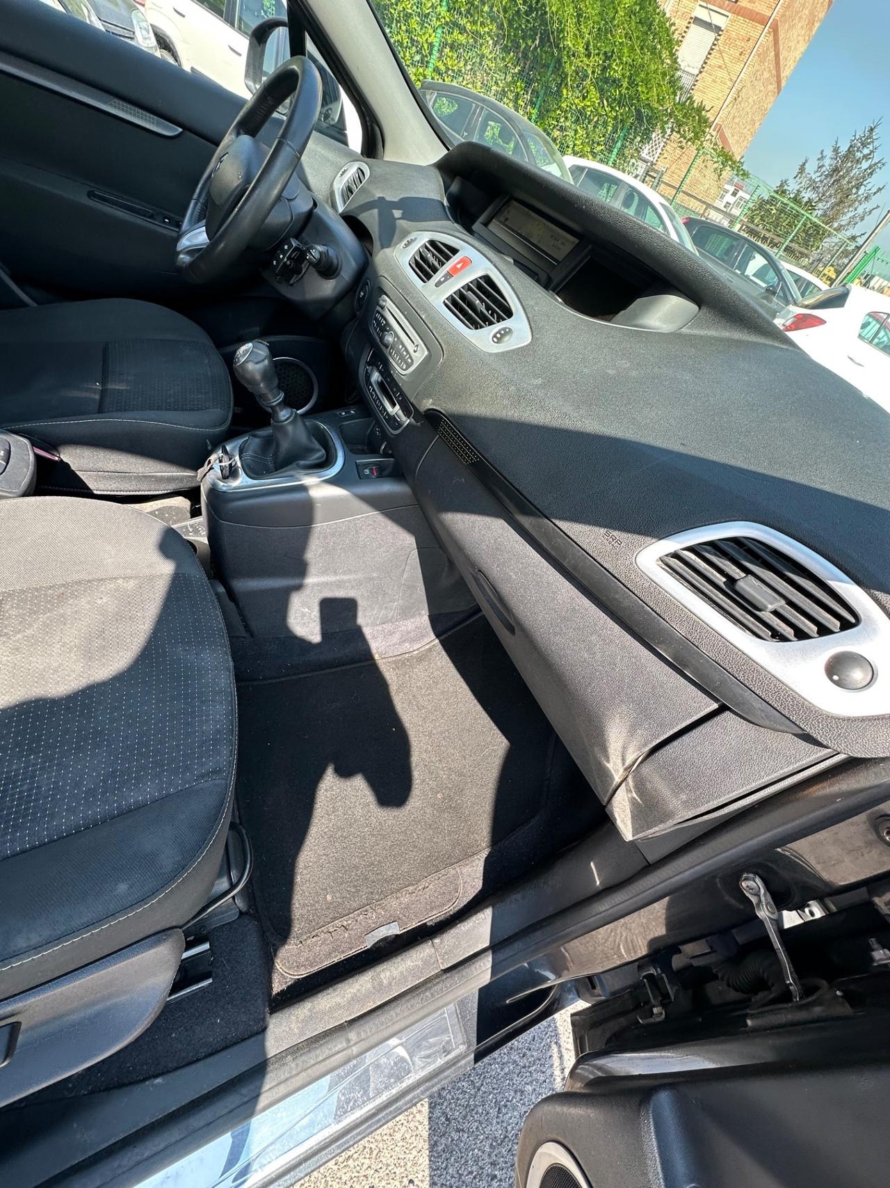 Renault Scenic Scénic X-Mod 1.5 dCi 110CV Luxe
