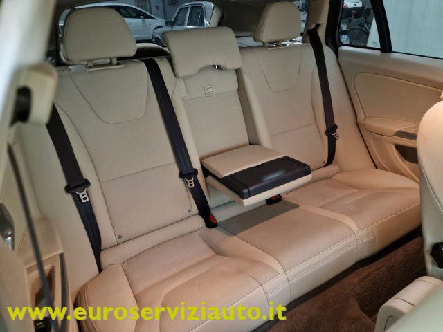VOLVO V60 T3 Powershift Kinetic