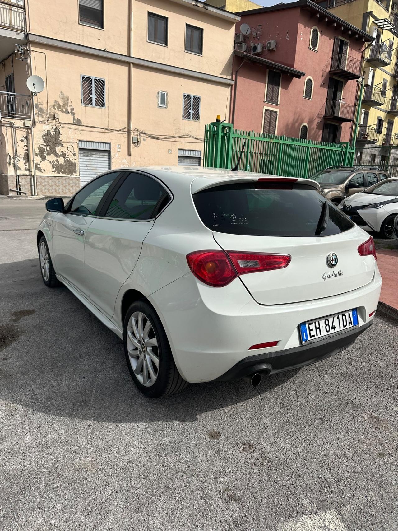 Alfa Romeo Giulietta 1.6 JTDm-2 105 CV Distinctive