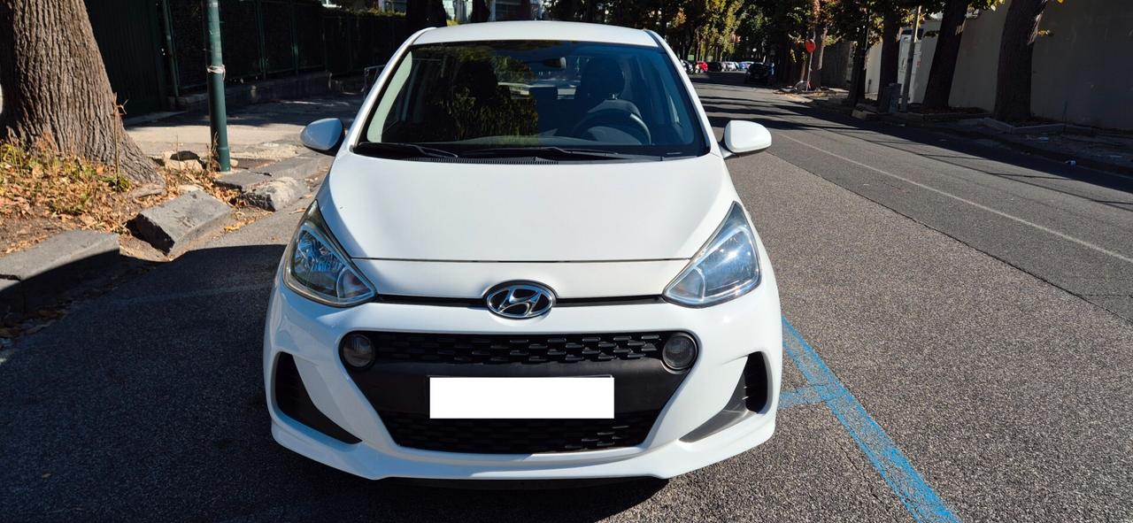 HYUNDAI i10 GPL - GARANZIA 12 MESI
