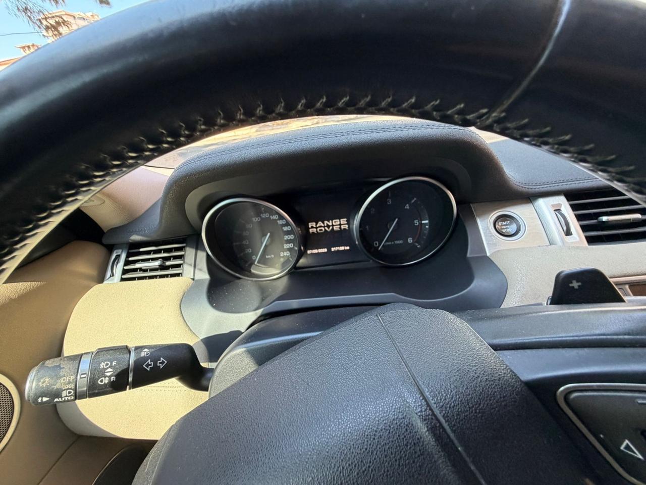 Land Rover Range Evoque 2.2 TD4 5p. Pure