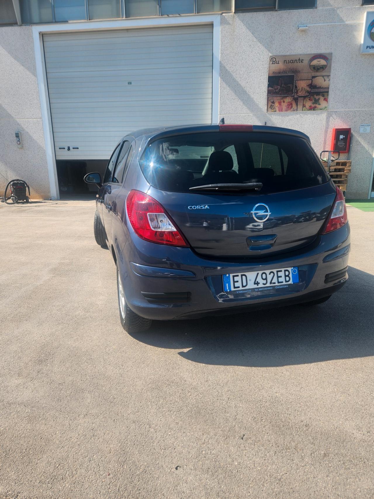 Opel Corsa 1.2 BENZINA X NEOPATENTATI
