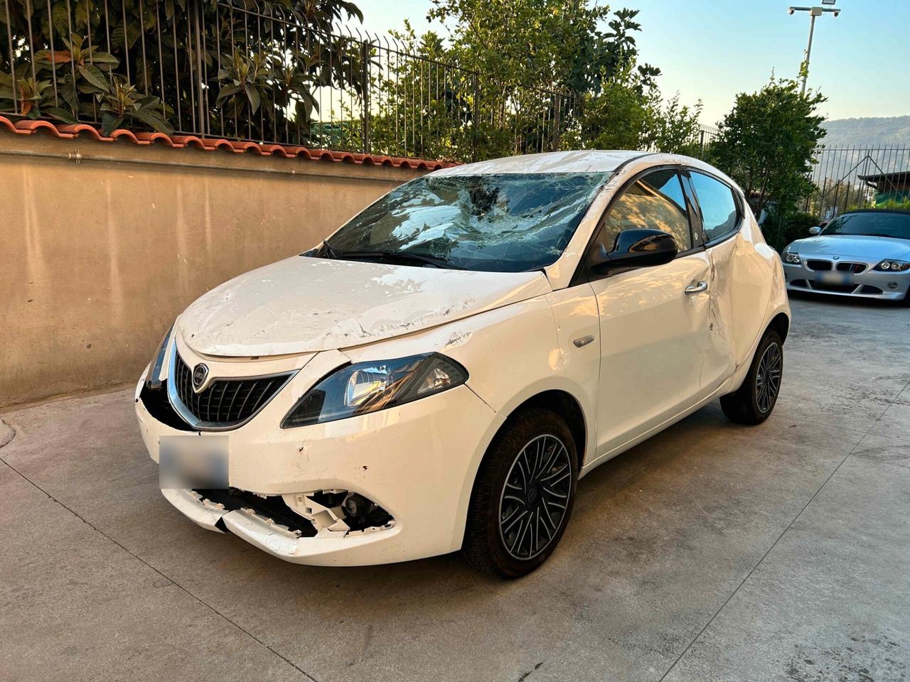 Lancia Ypsilon 1.0 Hybrid - 2021 Incidentata