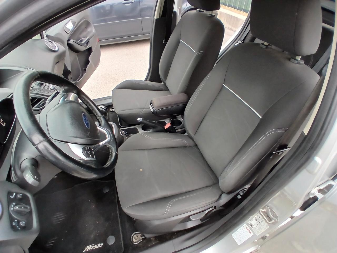 FORD FIESTA 1.4 Bz- GAS GPL 2013