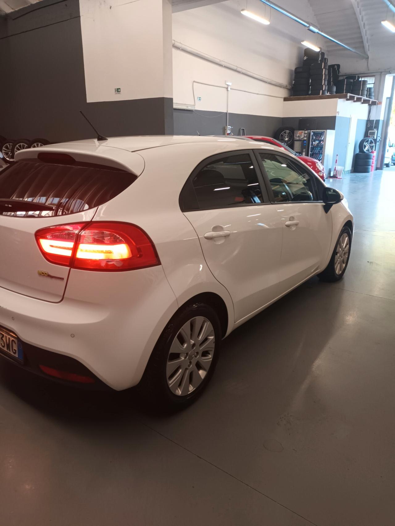 Kia Rio 1.1 CRDi WGT 5p. EX PLUS