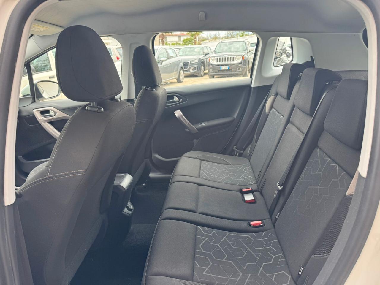 Peugeot 2008 PureTech 82 Allure
