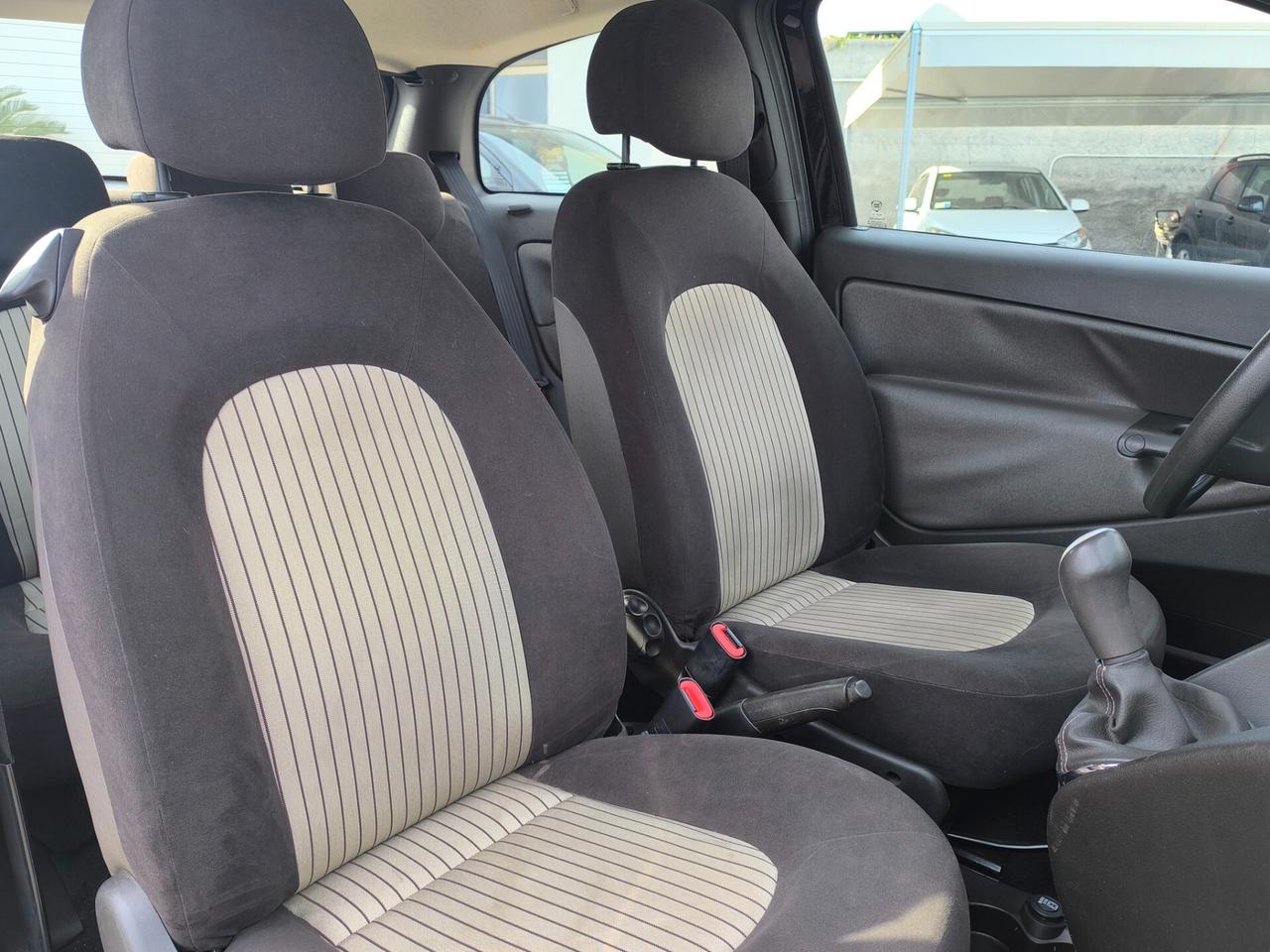 Lancia Ypsilon 1.3 MJT 75 CV Argento