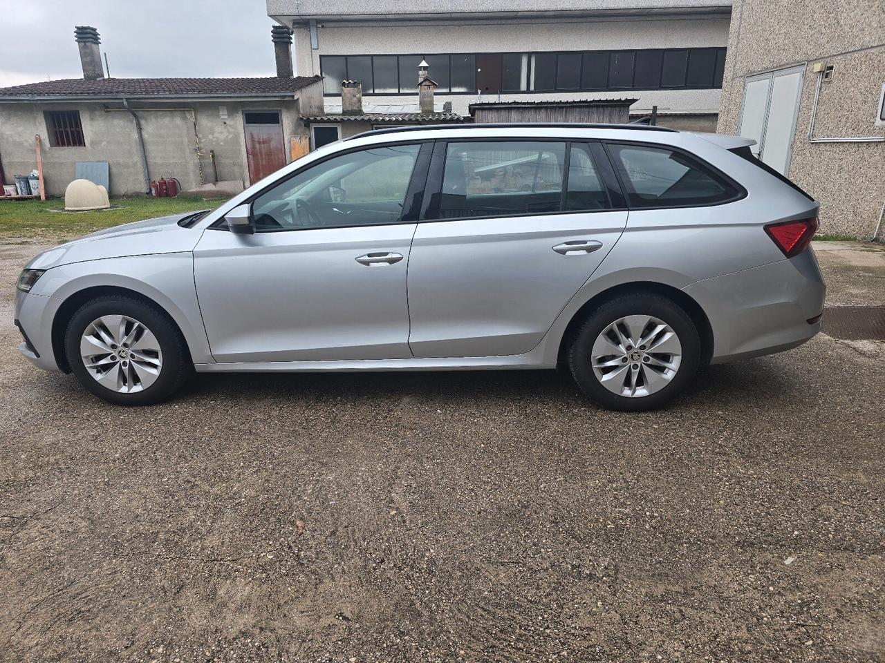 Skoda Octavia 2.0 TDI EVO SCR DSG Wagon Style