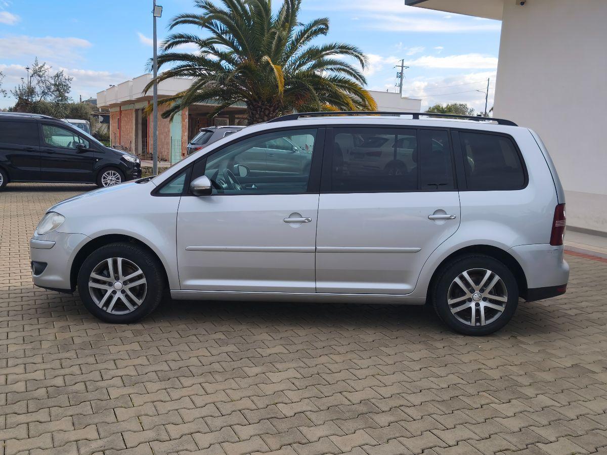 VOLKSWAGEN Touran 1.9 TDI 105 CV Highline 7 POSTI