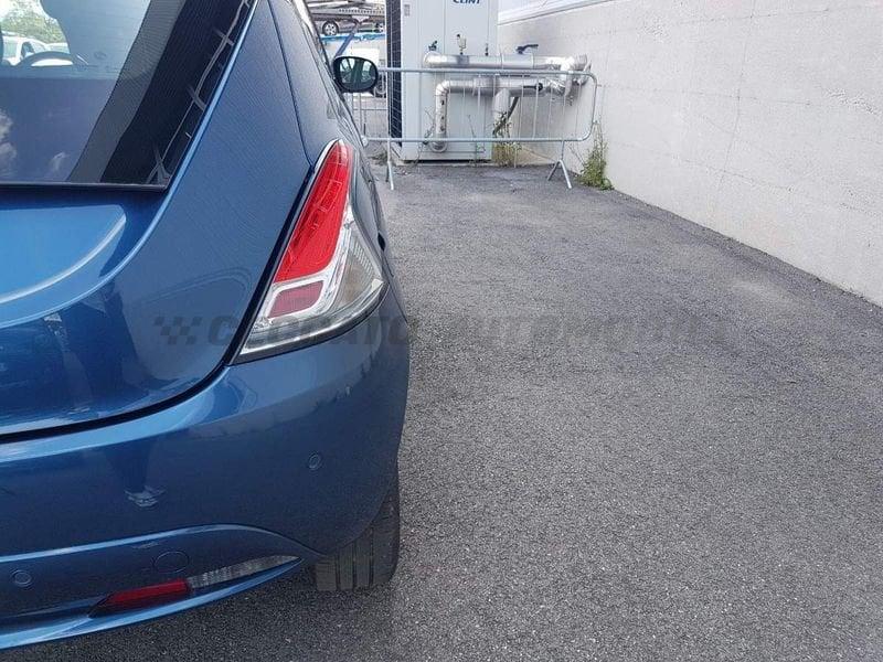 Lancia Ypsilon Ypsilon 1.0 firefly hybrid Platino s&s 70cv