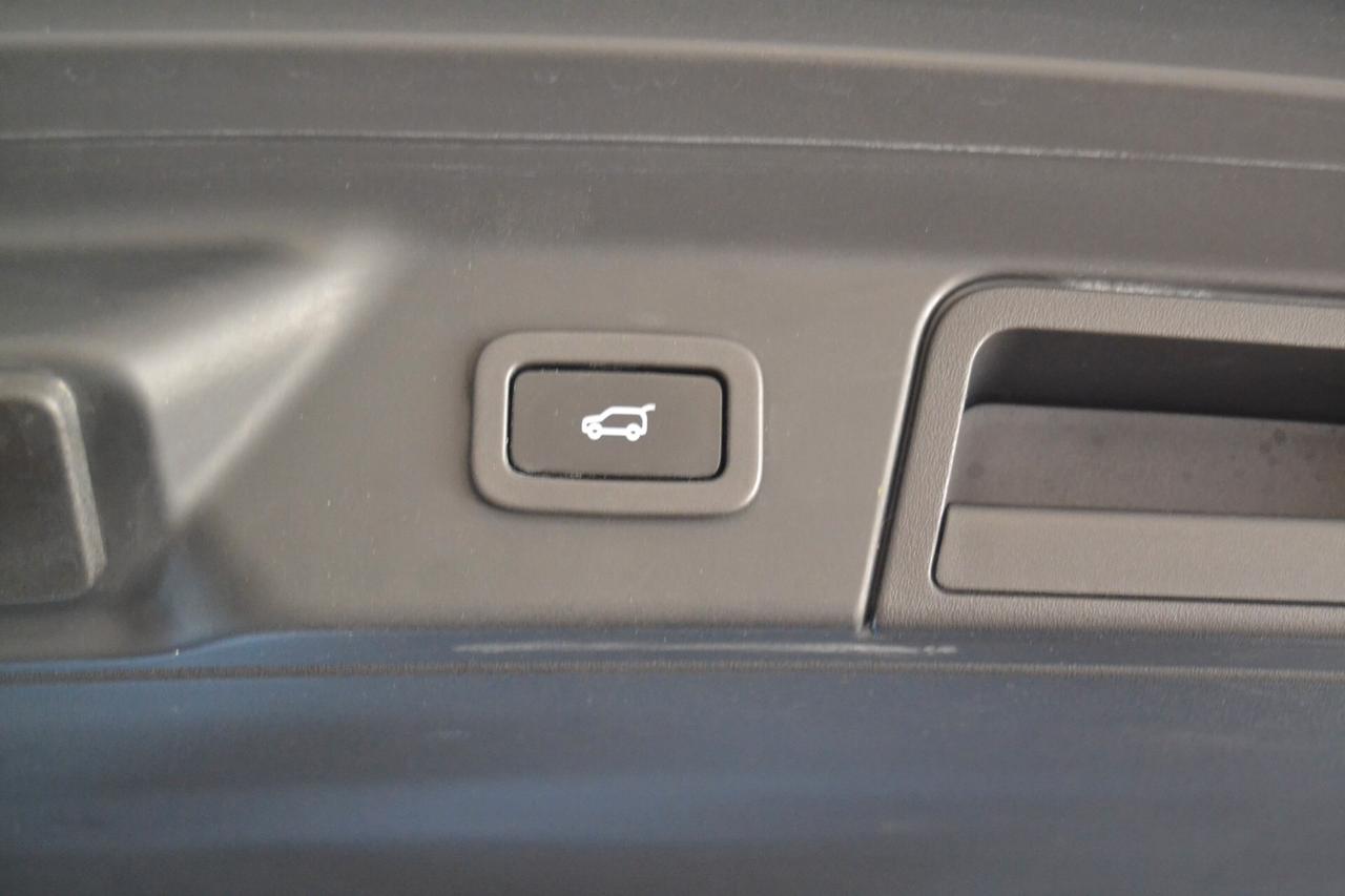 Land Rover Range Velar 2.0D I4 180 CV R-Dynamic