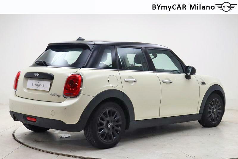 Mini Cooper D 1.5 D Cooper D Boost Auto