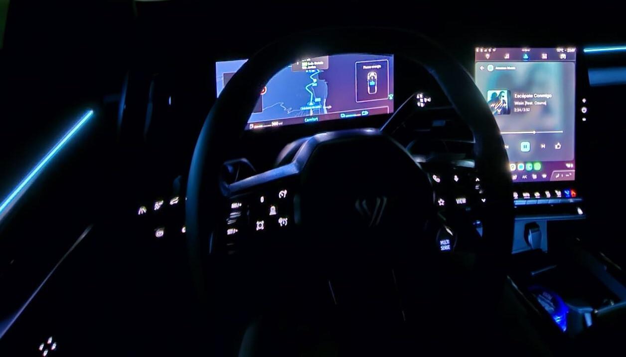 Renault Austral Full Hybrid E-Tech 200 CV Techno Allestimento ICONIC