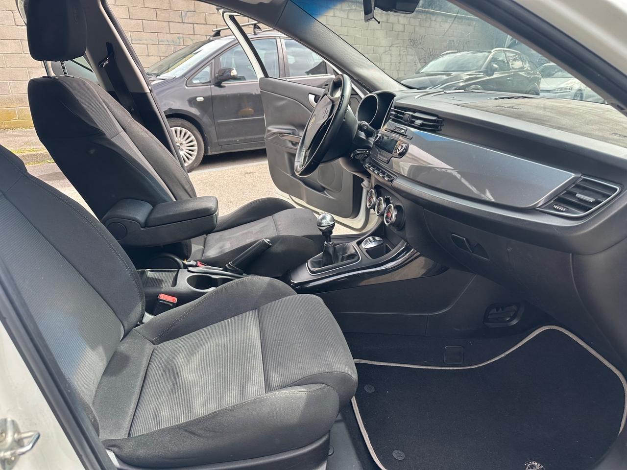 Alfa Romeo Giulietta 1.4 Turbo - ok neopatentati