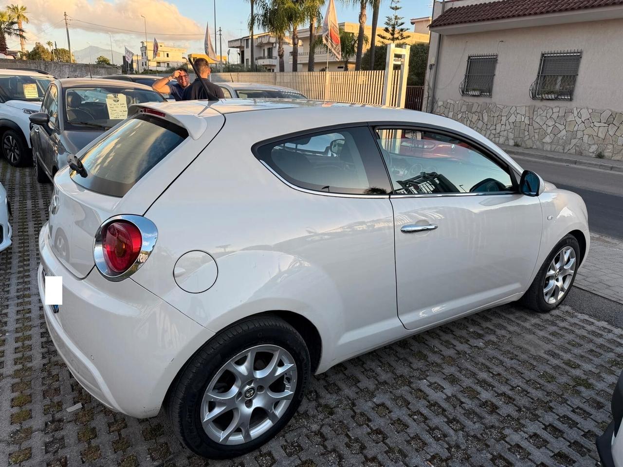 Alfa Romeo MiTo 1.3 JTDm-2 95 CV S&S Distinctive Sport Pack-2011
