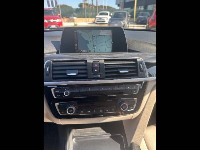 BMW 318 Serie 3 (F30/31) - d Touring Luxury