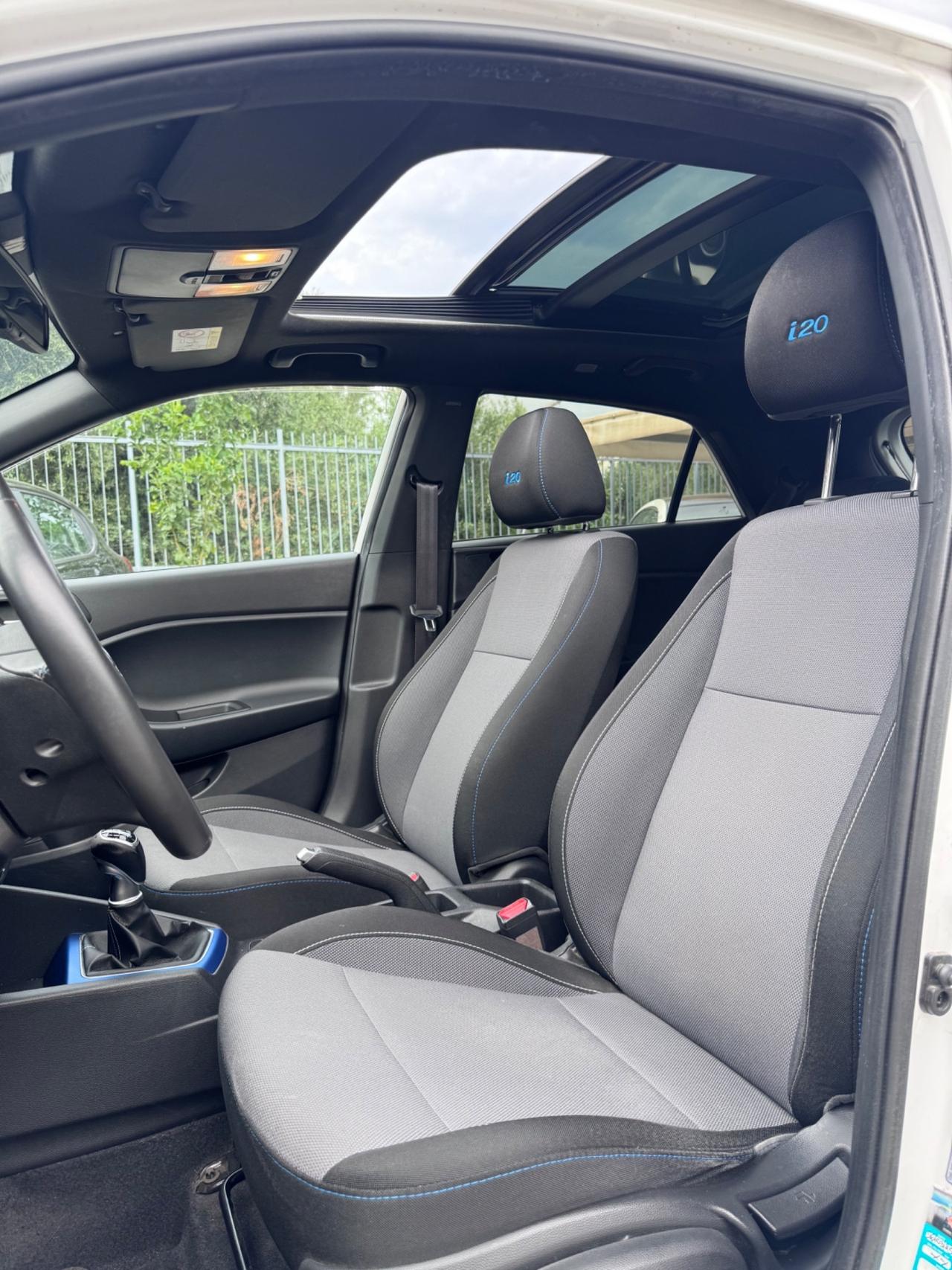 Hyundai i20 1.1 CRDi 2017 TETTO
