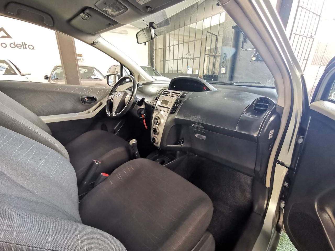 Toyota Yaris 1.0 3 porte Sol KM78800 GARANZIA 12 MESI