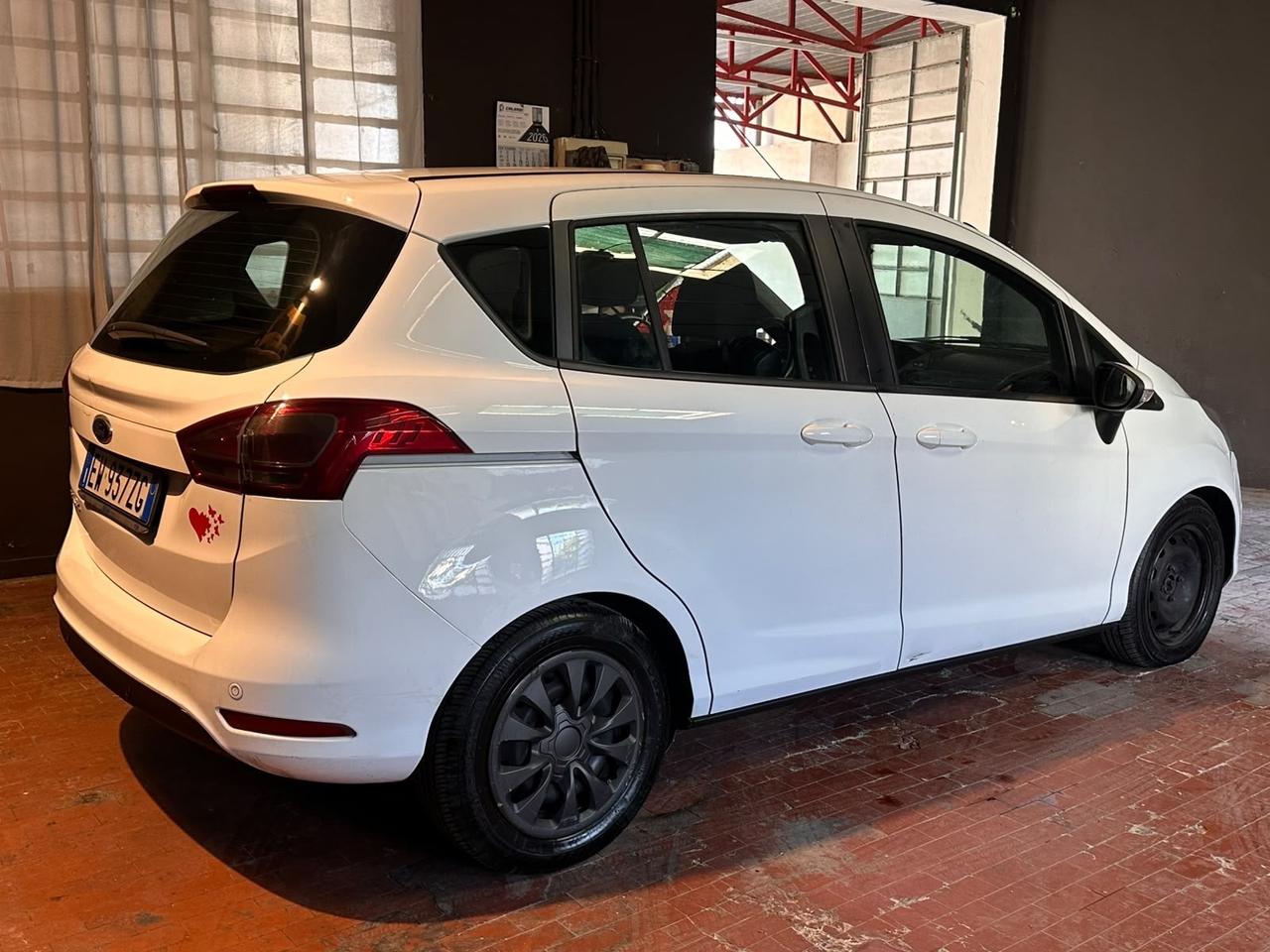 Ford B-Max 1.5 TDCi 75 CV Business Titanium