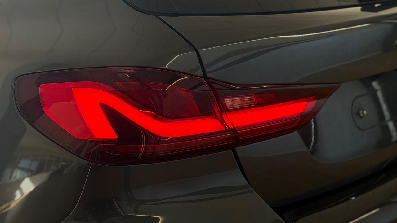 Bmw 116 116d 5p. Msport
