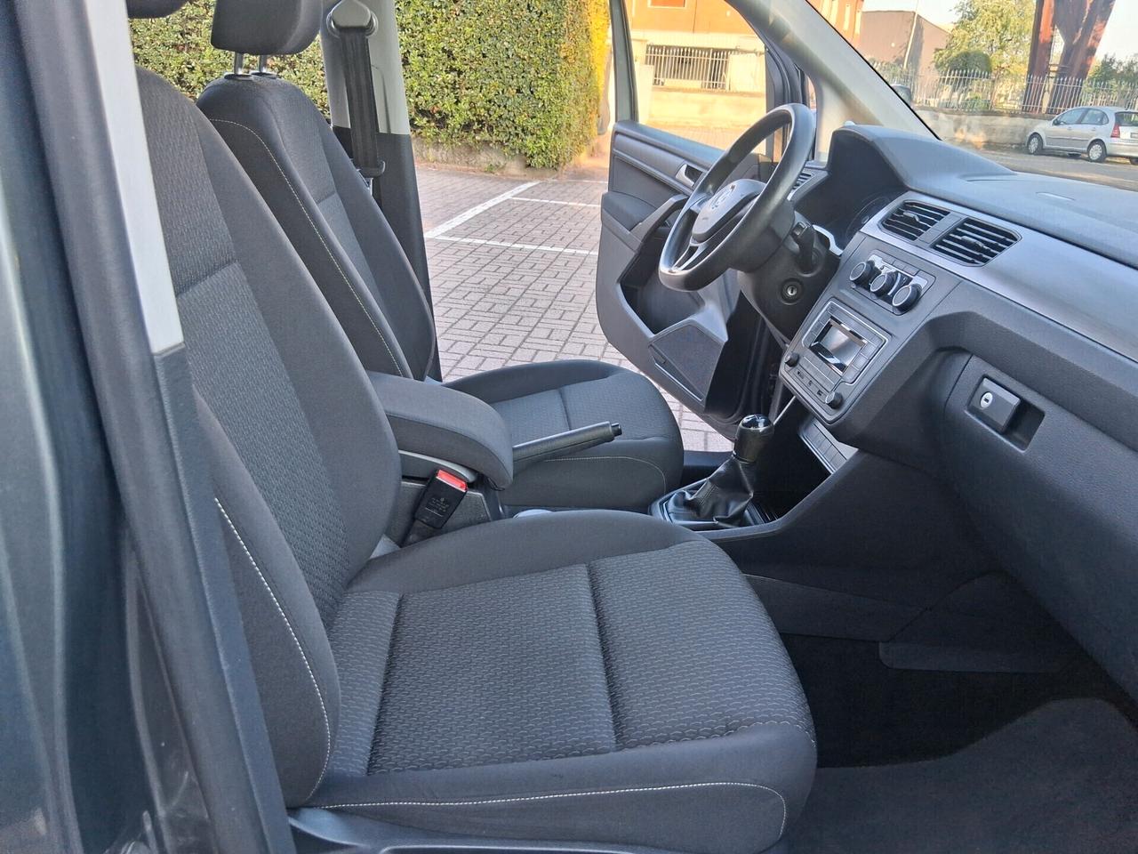 Volkswagen Caddy 2.0 TDI 102 CV Trendline..CELL 320 147 1147 WUATSAPP.
