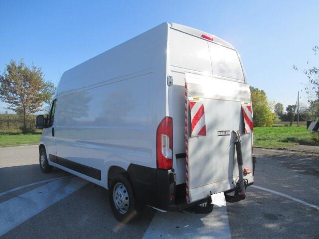 Fiat Ducato MAXI SUPERALTO con SPONDA IDRAULICA