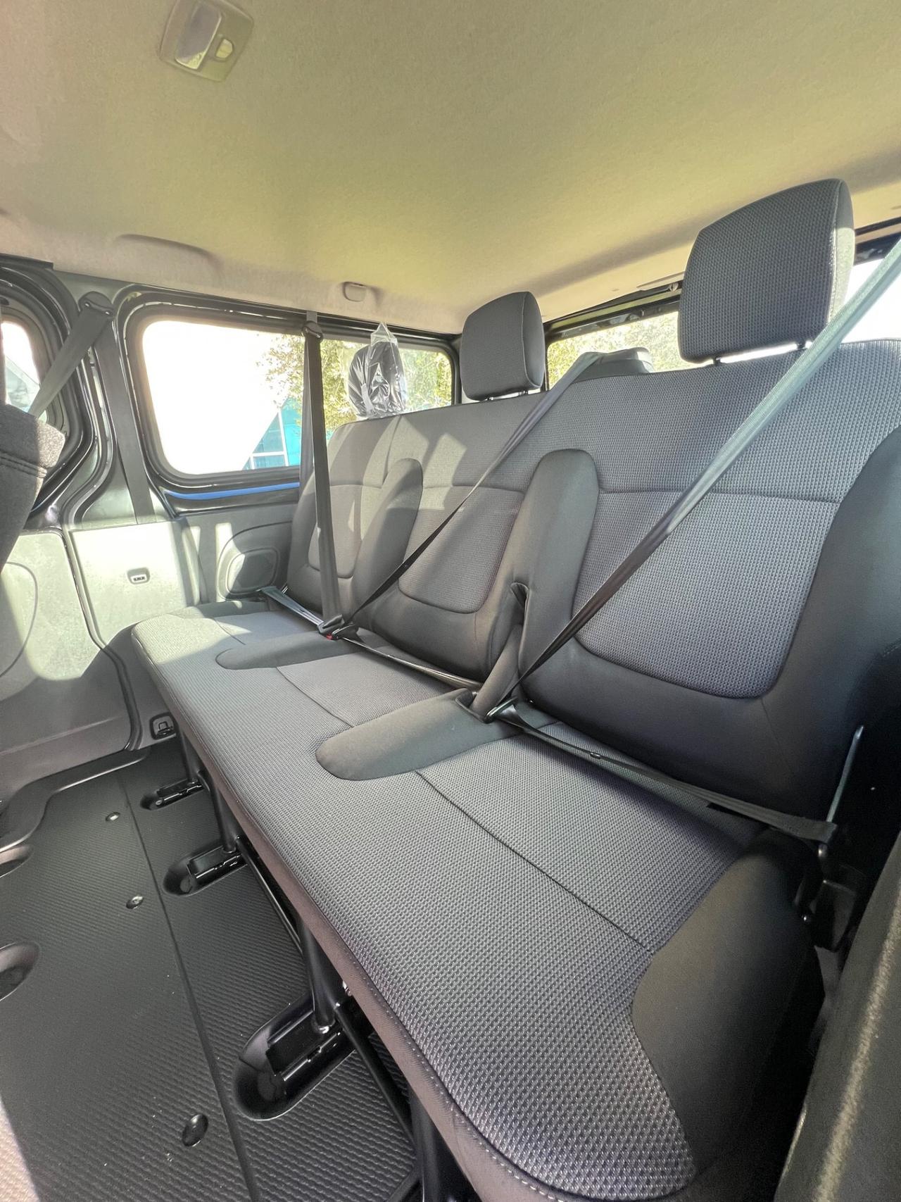 Nissan Primastar 2.0dCi 9 posti possibilità noleggio no scoring