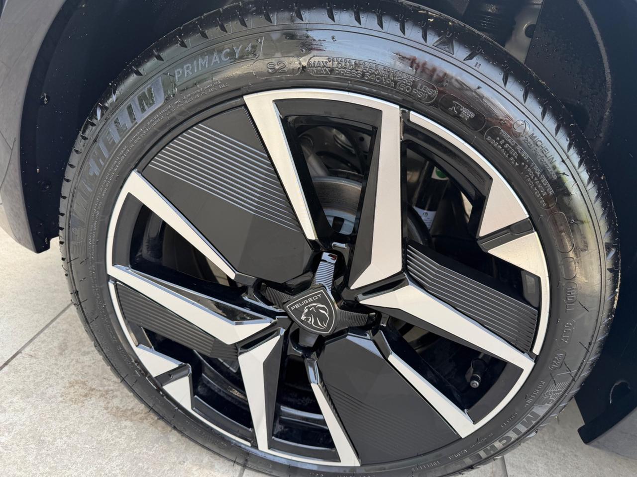 Peugeot 208 1.2 100 cv