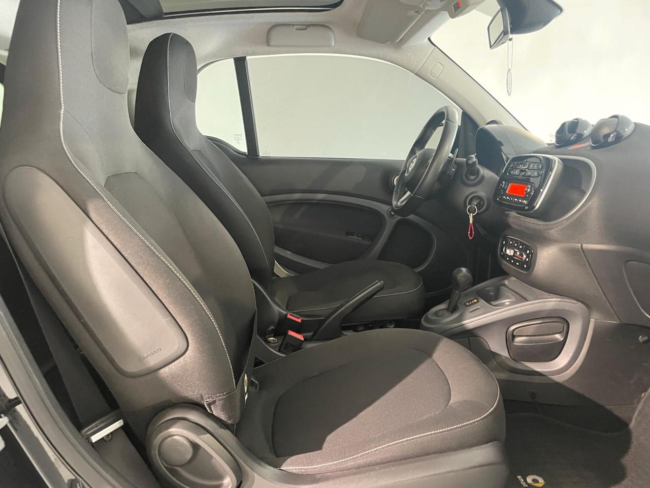 Smart ForTwo 70 1.0 twinamic Passion BLACK LINE EDITION