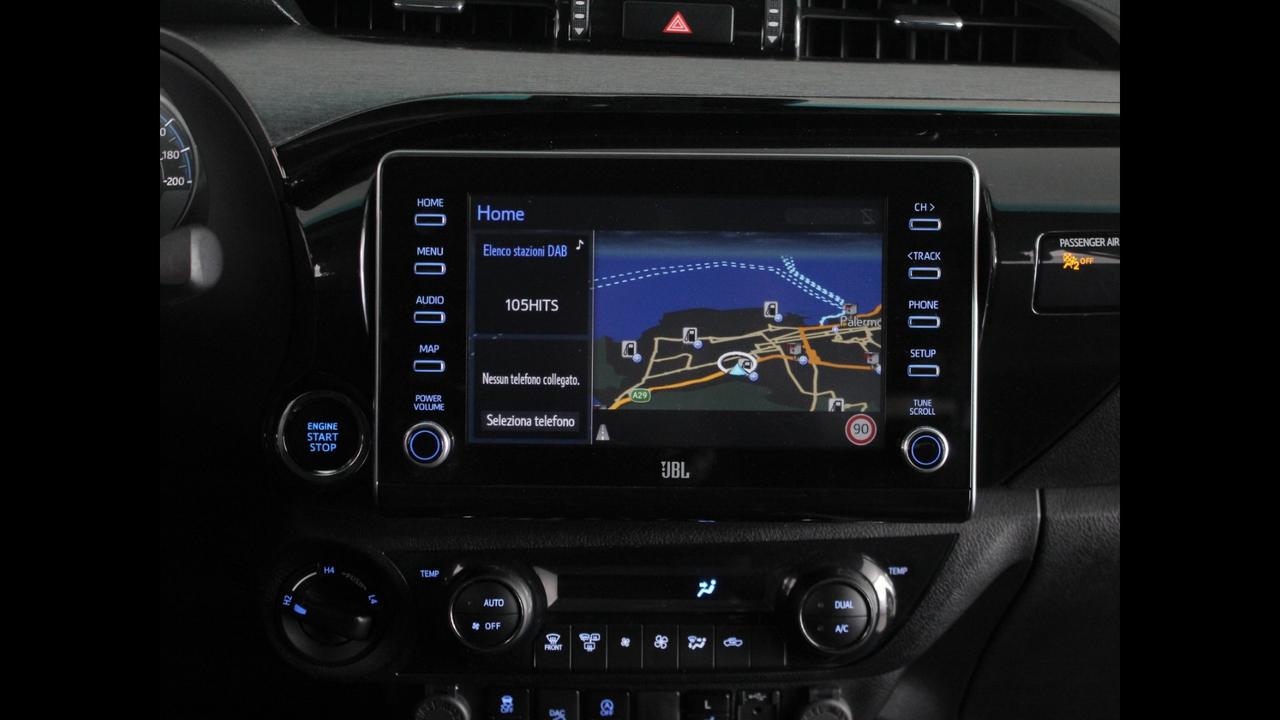 TOYOTA Hilux IV 2021 - Hilux 2.8 d double cab Invincible 4wd auto