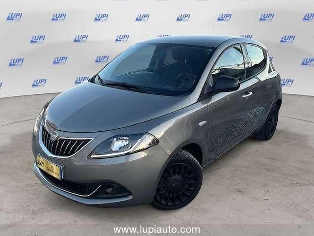 Lancia Ypsilon 1.0 firefly hybrid Silver s&s 70cv