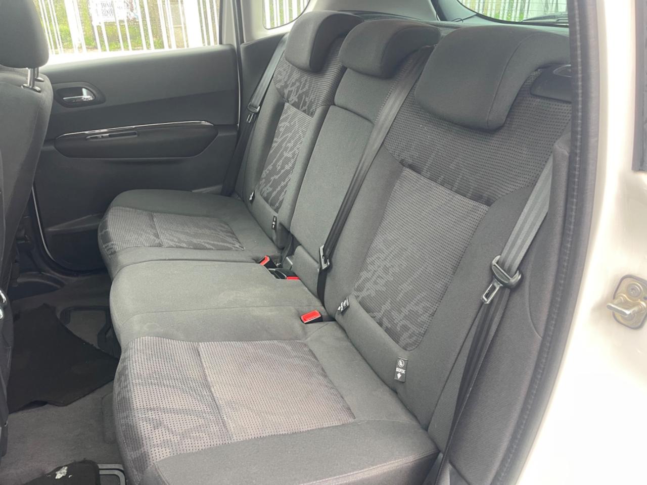 Peugeot 3008 1.6 e-HDi 112CV cambio robotizzato Stop&Start Allure