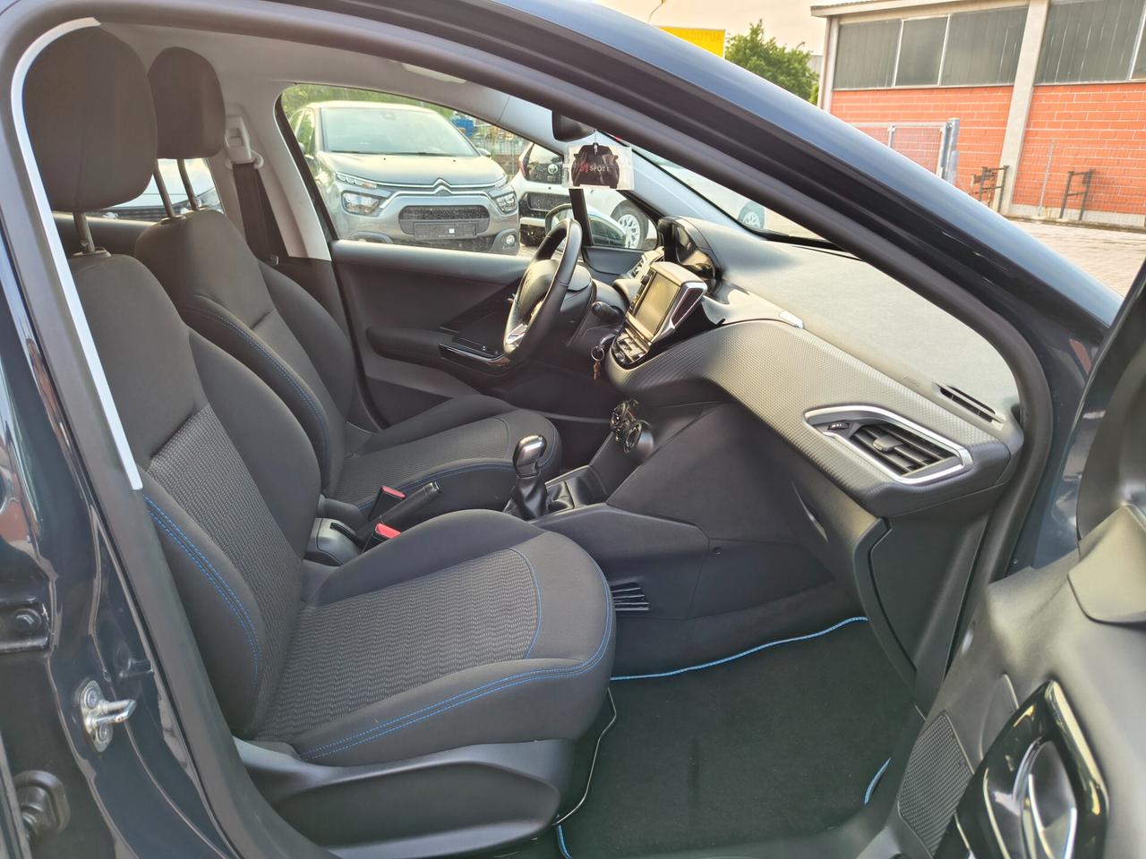 Peugeot 208 PureTech 82 5 porte Allure