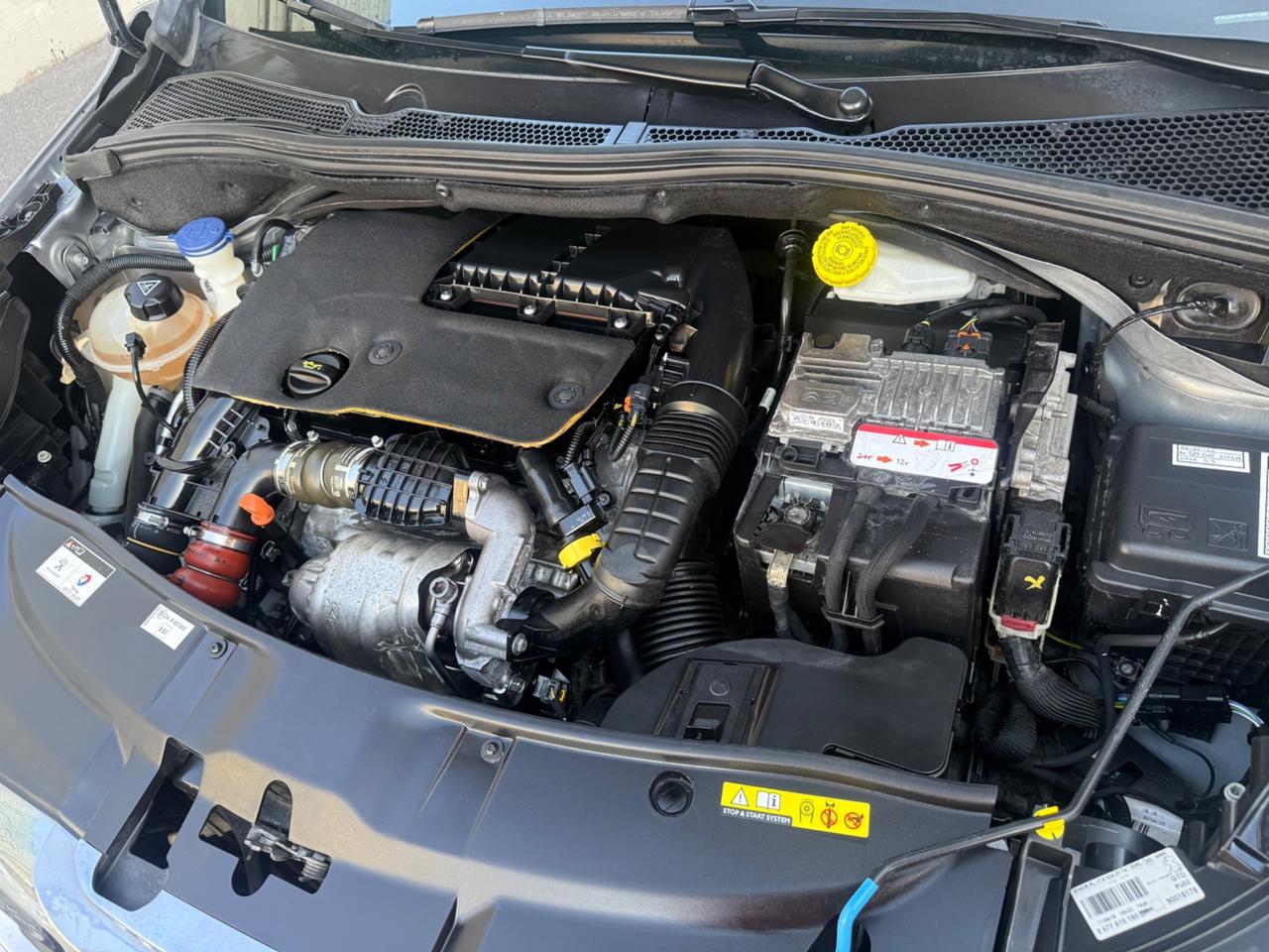 Peugeot 2008 1.6diesel - 2015
