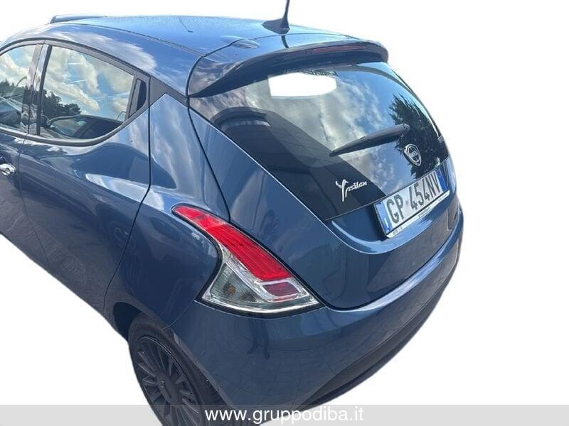Lancia Ypsilon III 2021 1.0 firefly hybrid Silver s&s 70cv