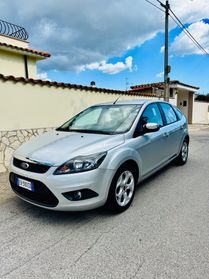 Ford Focus 1.6 (115CV) 5p. Bz.- GPL Titanium
