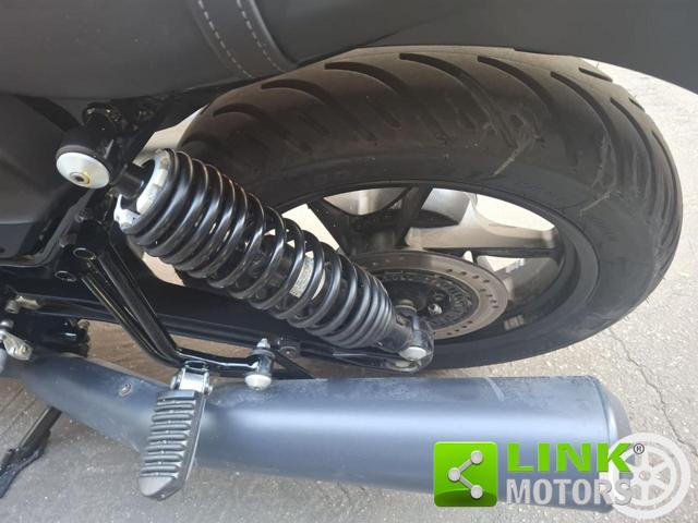 MOTO GUZZI V7 STONE CON SOLI 1700 KM