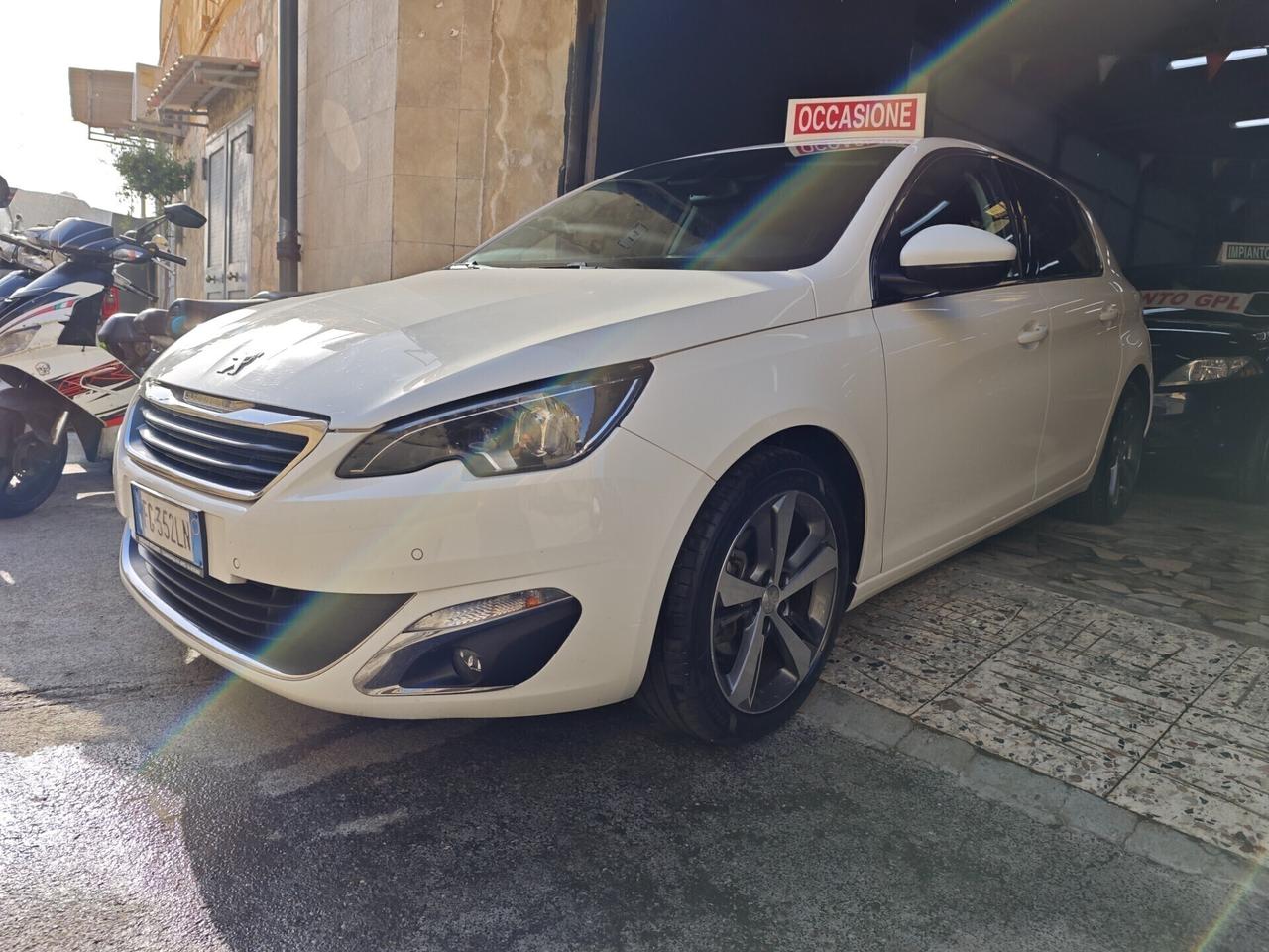 Peugeot 308 BlueHDi 120 S&S Allure