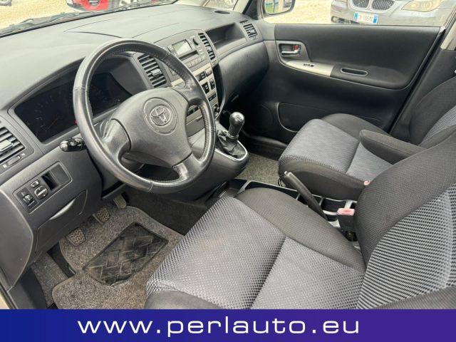 TOYOTA Corolla Verso 1.8 16V