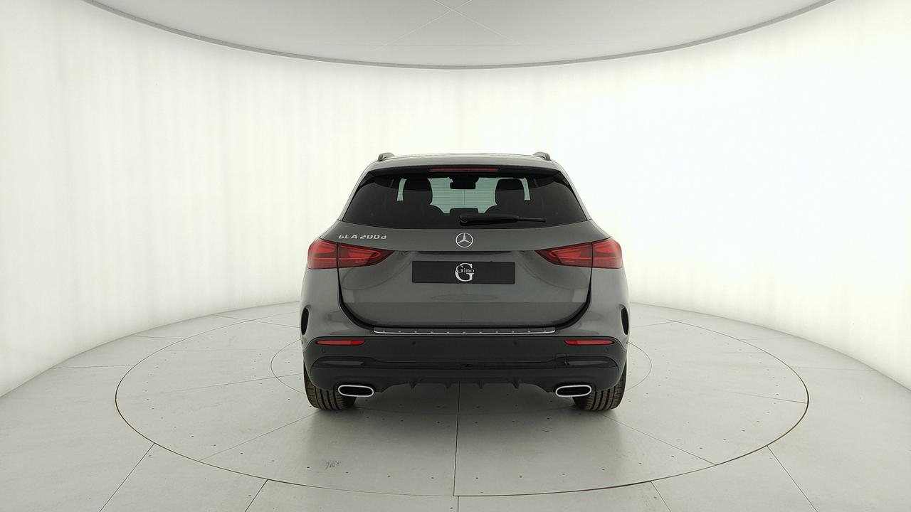 Mercedes-Benz GLA 200 d automatic