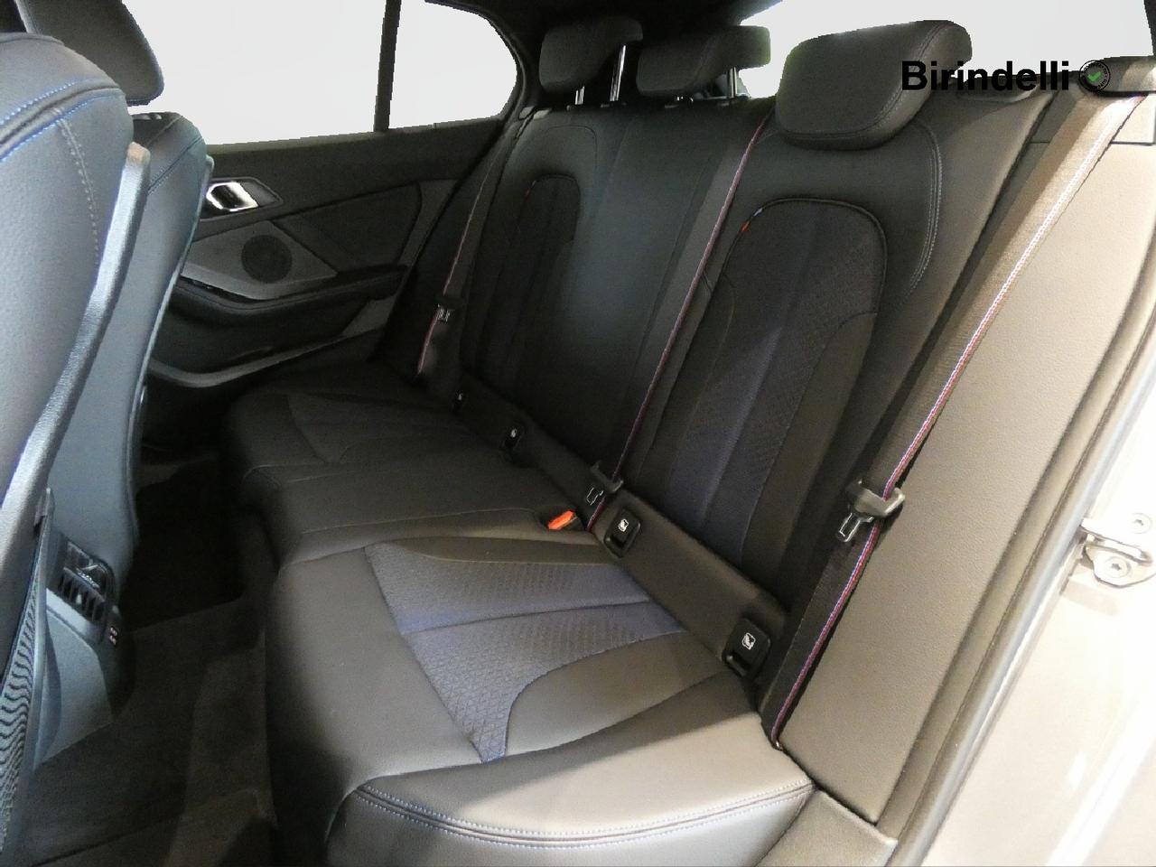 BMW Serie 1 (F40) - 118d 5p. Msport