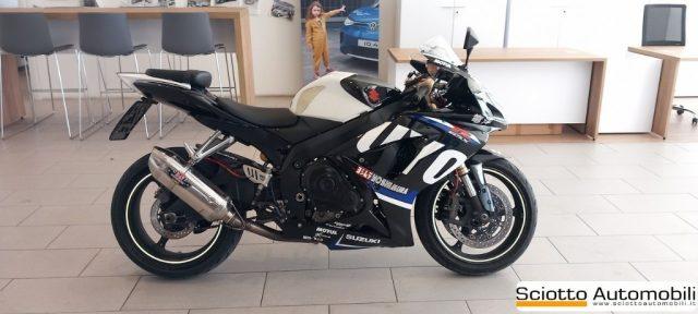 SUZUKI GSX R 600 .